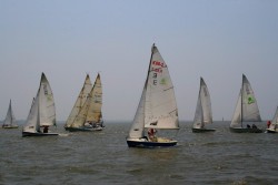 Shanghai Sailors Continue Summer Sailstice Tradition with Celebration at Sunrise