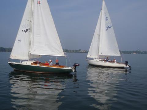 Keelboats racing in light wind